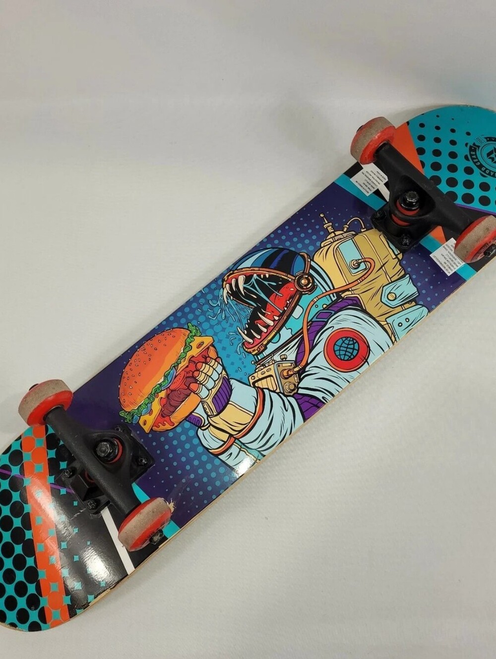 Madd Gear 2002 Australia 31" Skateboard Alien Astronaut Hamburger Skate Board